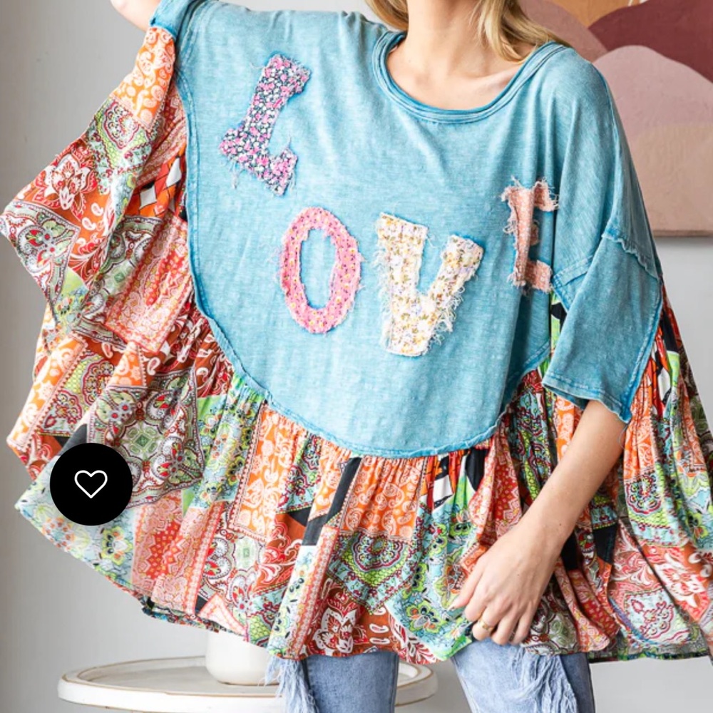 OH878–🚨LAST ONE) OLI AND HALI—WASHED ROUND NECK LOVE PATCHWORK - Picture 6 of 8